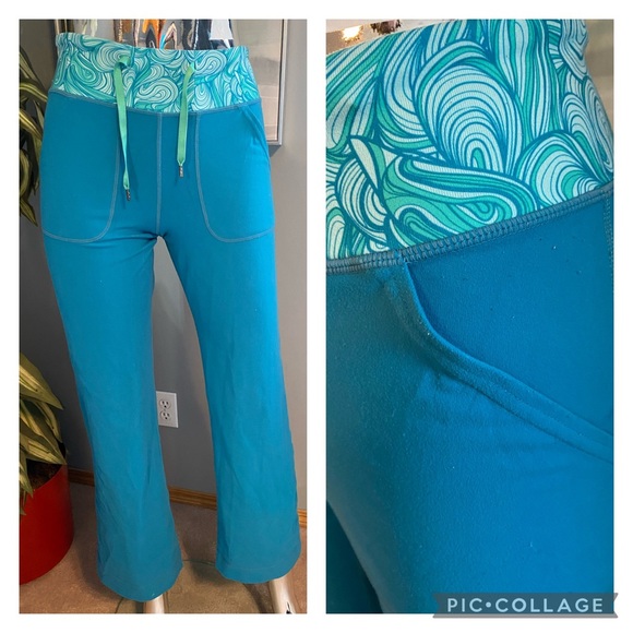 Size 6 Lululemon blue flared pants - Picture 1 of 4